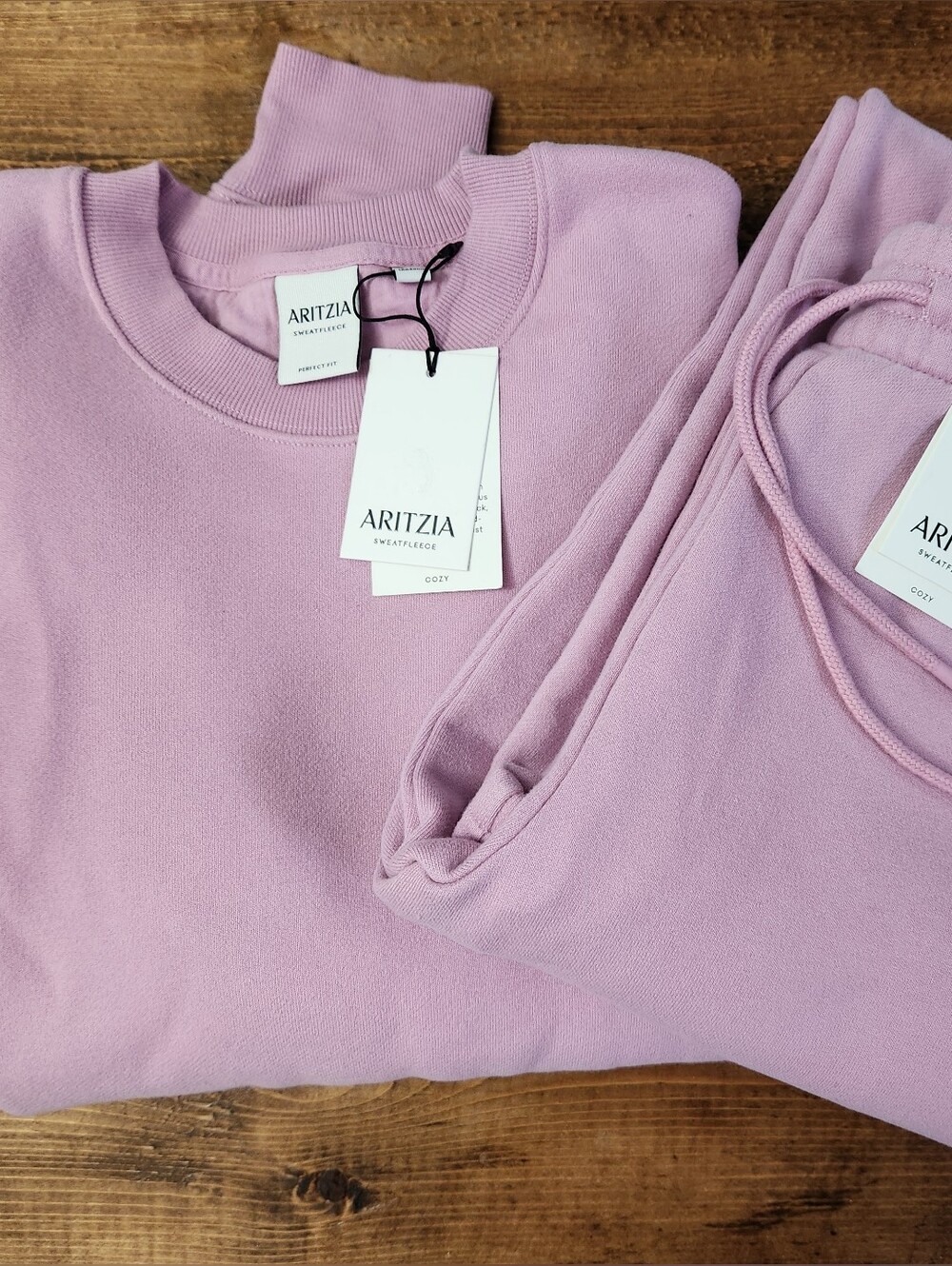 NWT Aritzia Cozy Sweatfleece Set — Size M